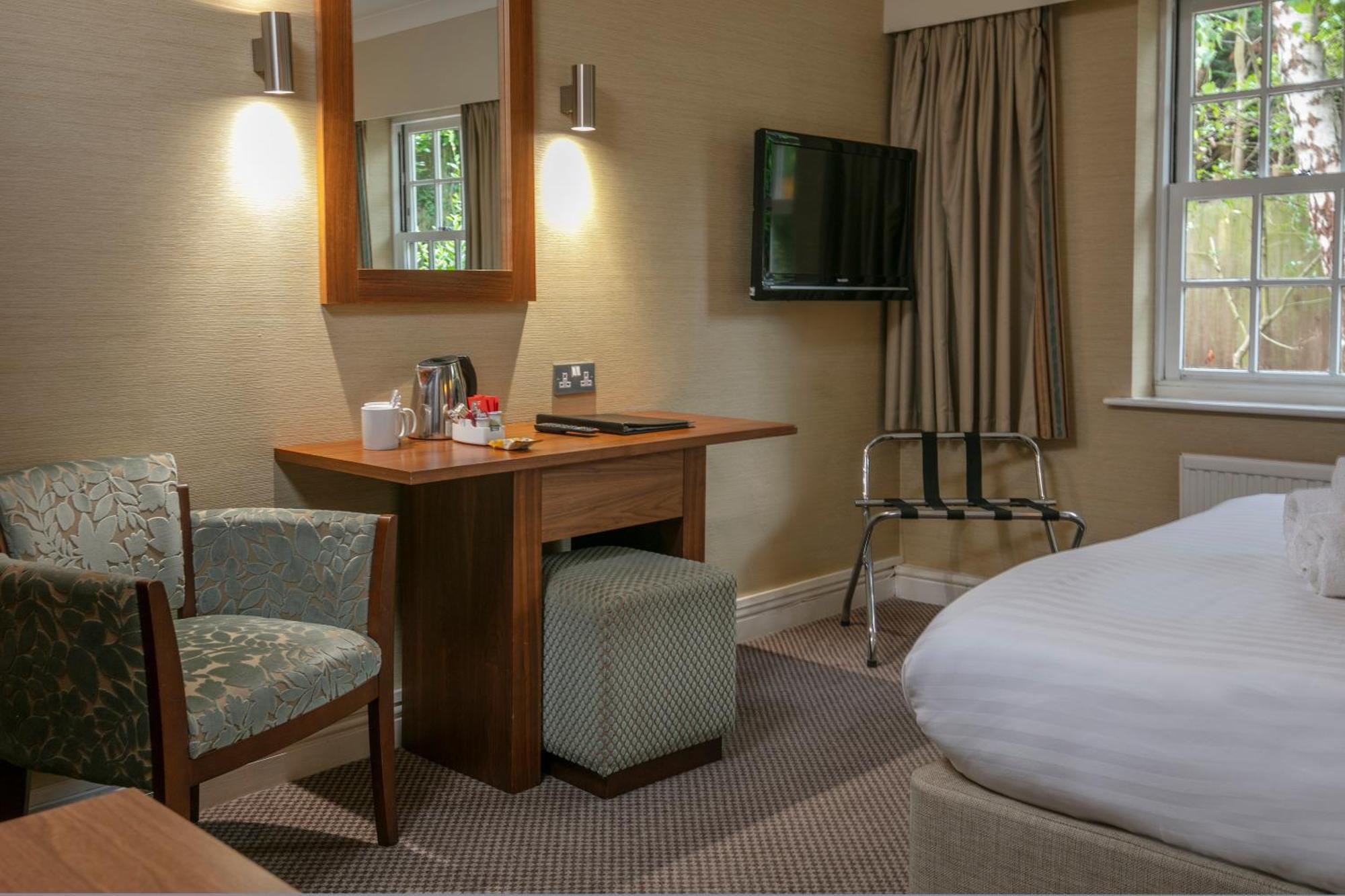 Best Western Moore Place Hotel Milton Keynes Extérieur photo