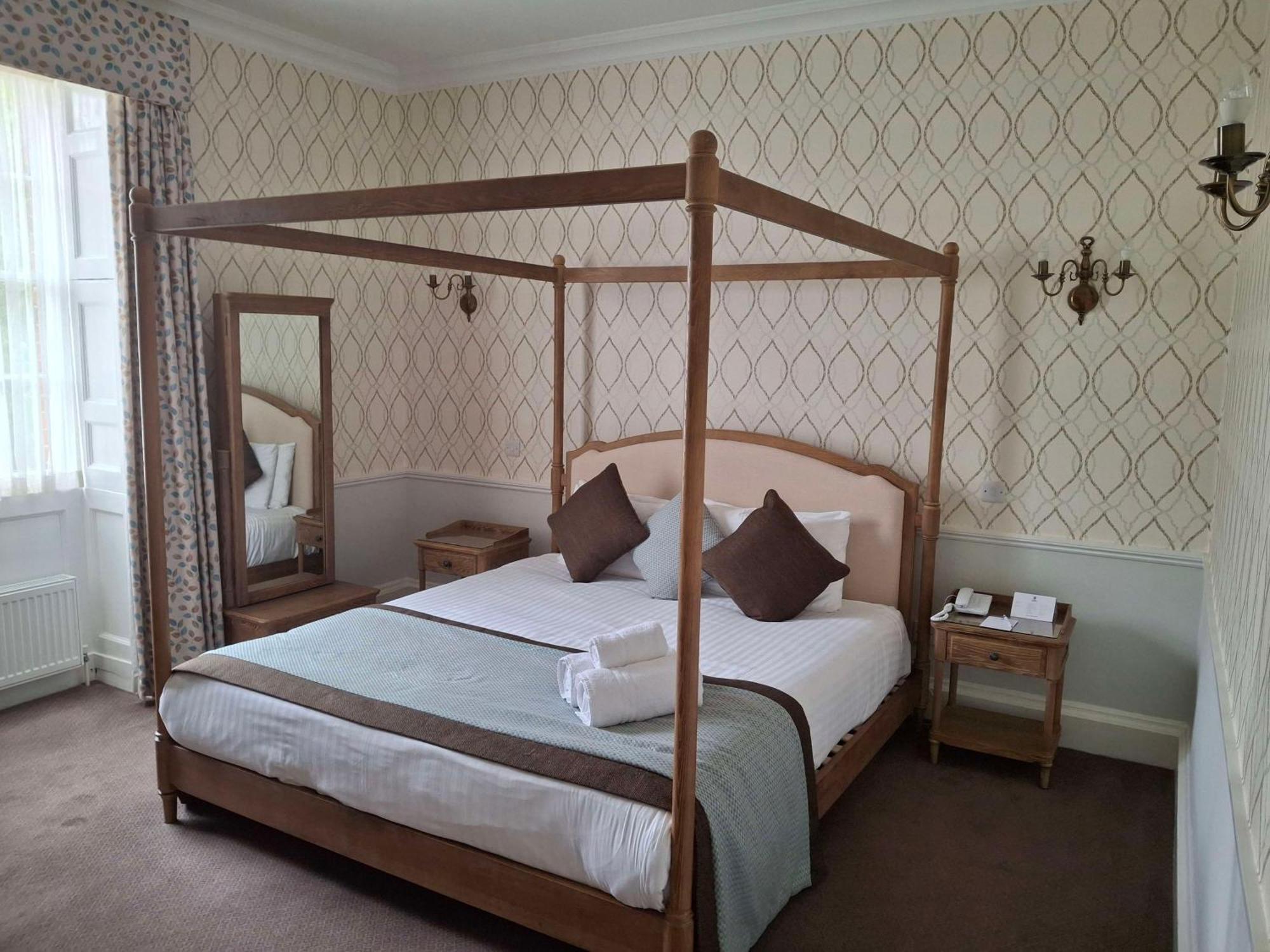 Best Western Moore Place Hotel Milton Keynes Extérieur photo