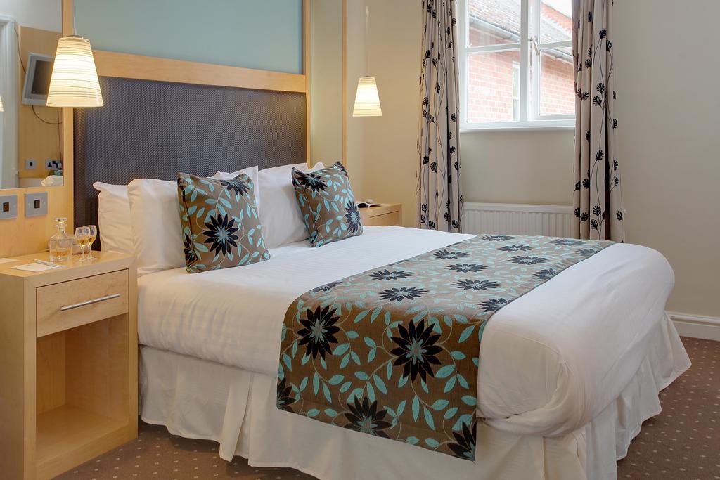 Best Western Moore Place Hotel Milton Keynes Extérieur photo